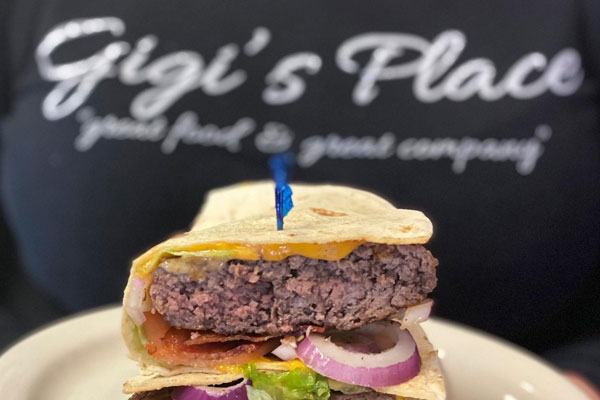 Gigi’s-Place-Apalachin-Tioga-Count-NY-Burger